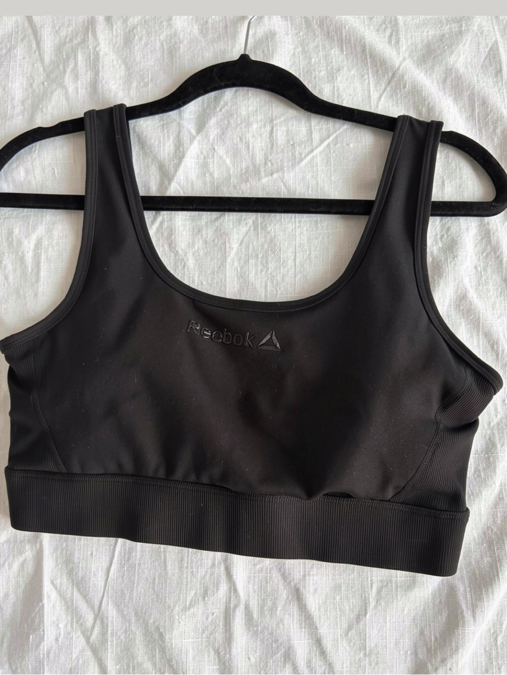 Reebok Black Sports Bra – Size L – Comfy & Supportive – Great Condition